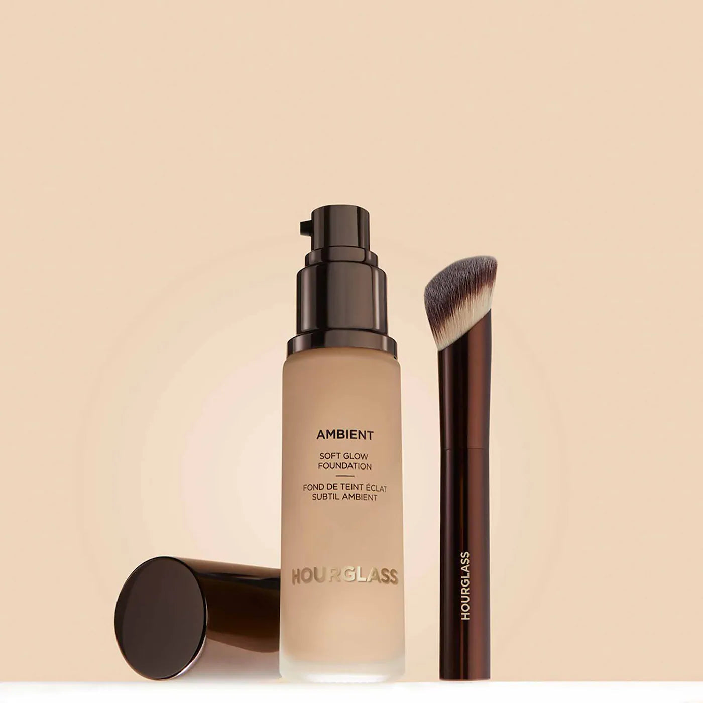 Hourglass  Ambient Soft Glow Foundation Brush